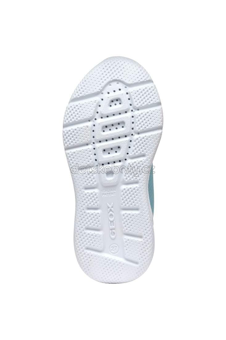 Celoroční obuv Geox J55FWA 0AS54 C4193 Velikost: 31 - náhled 3